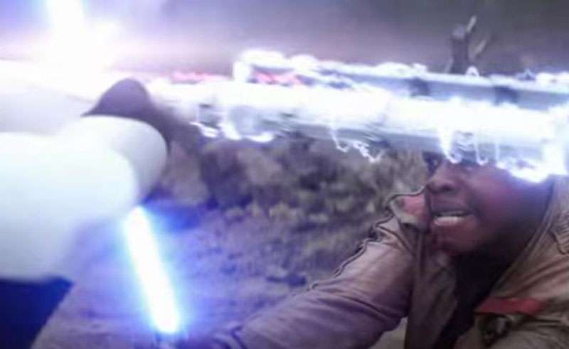 Cómo Bloquear un Lightsaber sin ser un Jedi