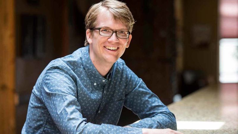 Hank Green escribirá su primer libro