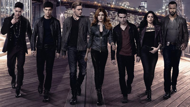 Shadowhunters sigue sin sorprender a nadie en esta temporada