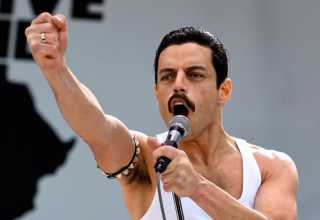 Dexter Fletcher reemplaza a Bryan Singer en film sobre Queen